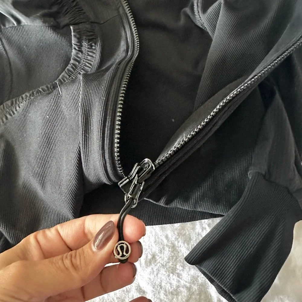 Lululemon Black Zip-Up Jacket - Picture 6 of 6